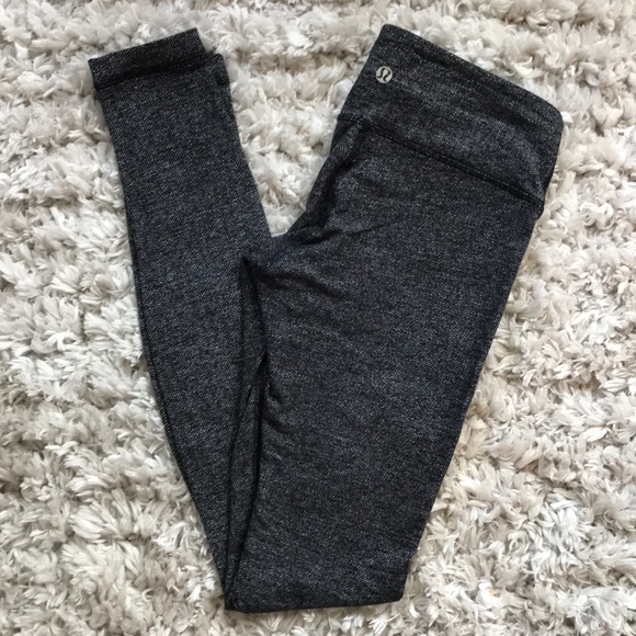 Grey Lulu lemon leggings - Picture 2 of 3